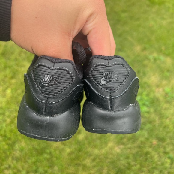 Nike Air Max 90 Triple Black PS Toddler Children’s Shoes CD6868-001 Size 7c - Picture 6 of 8